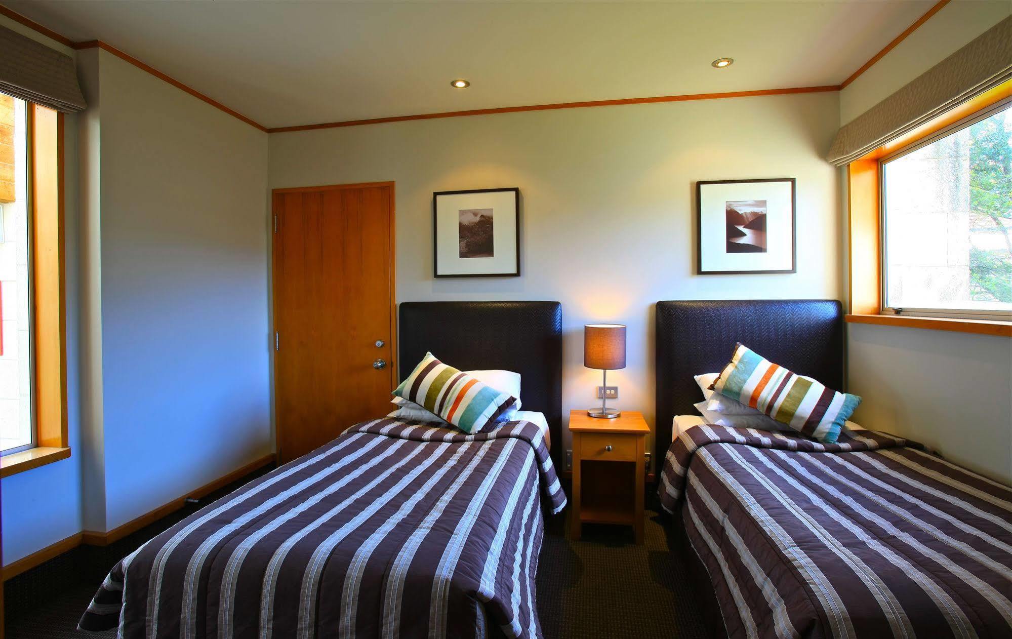 Distinction Te Anau Hotel & Villas Zewnętrze zdjęcie